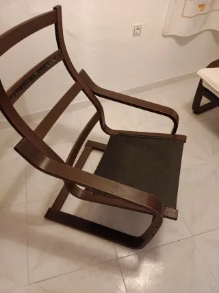 2 Mecedoras de madera y tela