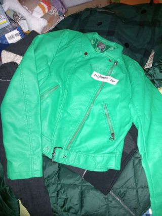121- Chaqueta T40 - verde  Primark