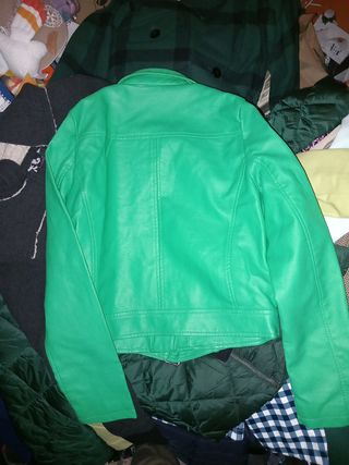 121- Chaqueta T40 - verde  Primark