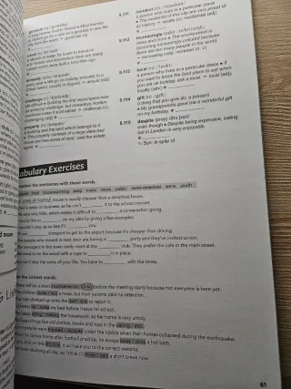 Close-up compasión booklet B1