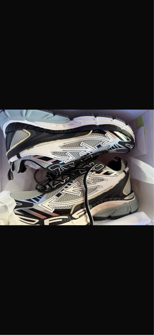 Zapatillas Off-White Nuevas