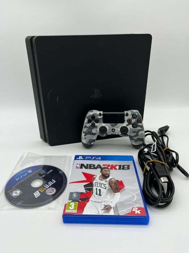 PS4 (PlayStation 4) Nera + Giochi