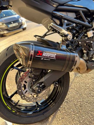 Escape Akrapovic Carbono Kawasaki Z900