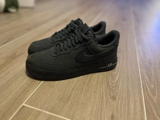 Zapatillas deportivas beige y blancas