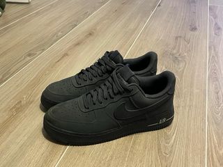 Zapatillas deportivas beige y blancas