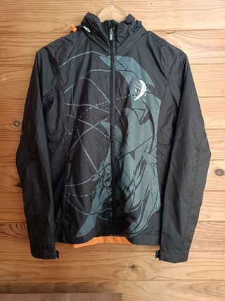 Sudadera Puma Color Negro, Gris y Naranja Talla S.