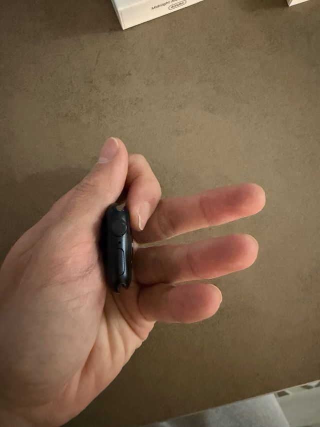 Apple Watch SE 40mm Nero (2ª Gen) in perfette condizioni