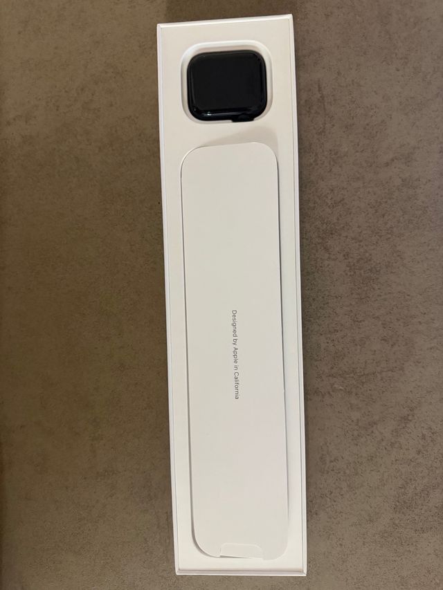 Apple Watch SE 40mm Nero (2ª Gen) in perfette condizioni