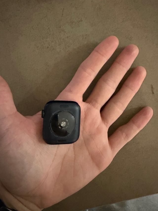 Apple Watch SE 40mm Nero (2ª Gen) in perfette condizioni