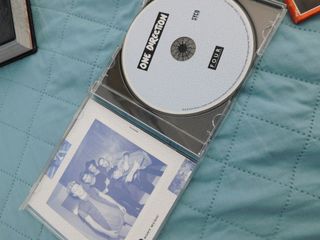 Colección One Direction: Libro y 3 CDs