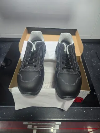 Zapatos de trabajo U-Power sin estrenar
