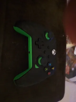 Mando Xbox Series X Negro y Verde