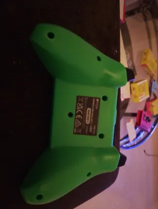 Mando Xbox Series X Negro y Verde