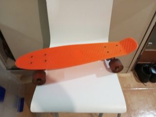 Monopatín naranja para niñ@s