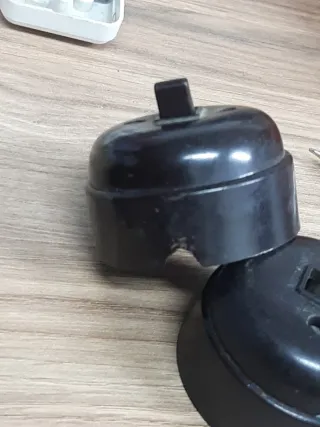 Lote 4 interruptores superficie antiguos