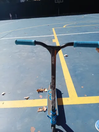 Patinete scooter azul