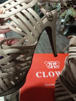 Sandalias de plataforma beige