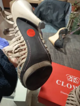 Sandalias de plataforma beige