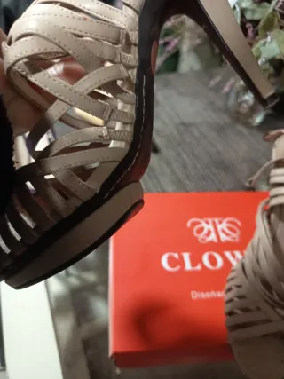 Sandalias de plataforma beige