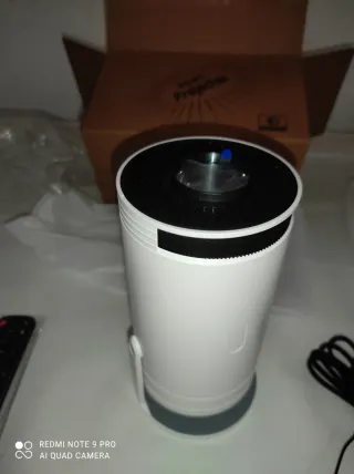 Proyector LED Smart TV Blanco