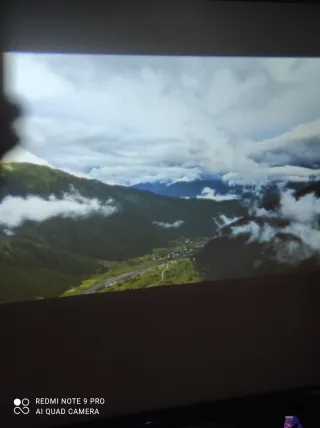 Proyector LED Smart TV Blanco