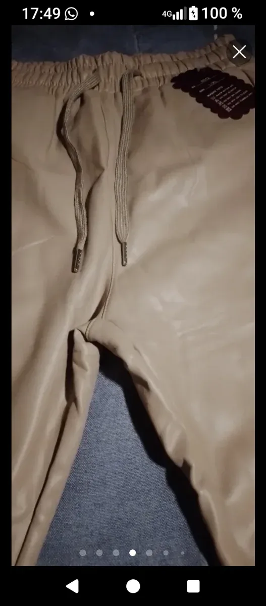 Pantalones beige cuero fino Talla L