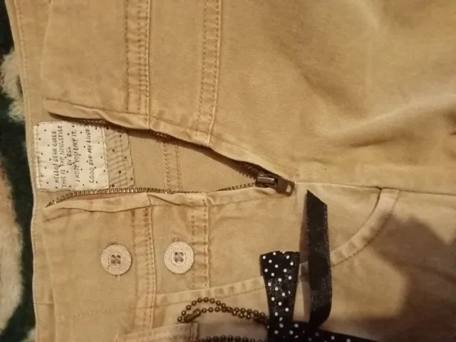 Pantalón corto beige