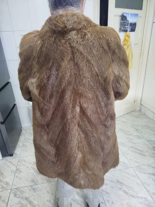 Abrigo corto marrón