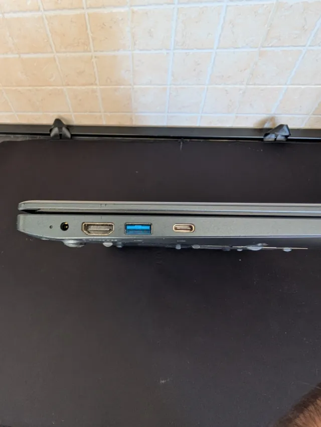 Toshiba Dynabook Satellite Pro i3