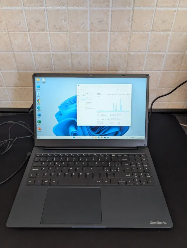 Toshiba Dynabook Satellite Pro i3