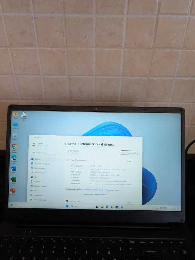 Toshiba Dynabook Satellite Pro i3