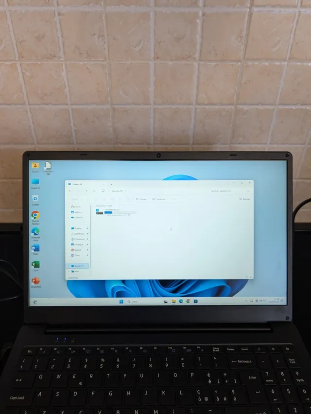 Toshiba Dynabook Satellite Pro i3