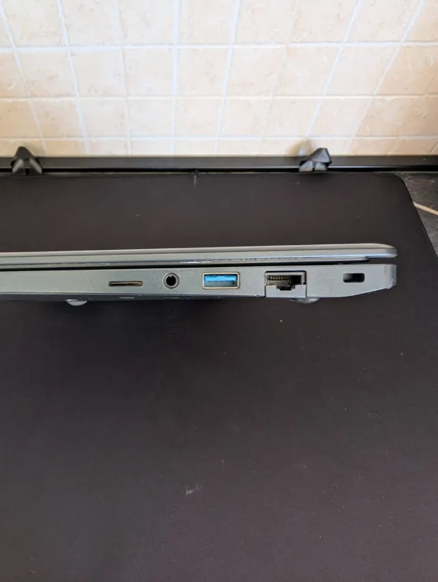 Toshiba Dynabook Satellite Pro i3