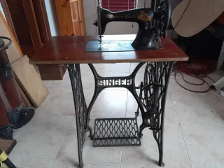 Máquina de coser antigua