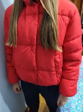 Cazadora acolchada Zara roja