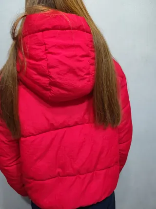Cazadora acolchada Zara roja
