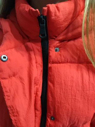 Cazadora acolchada Zara roja