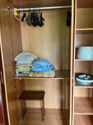 Armario de madera 3 puertas