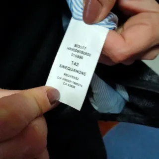 Tailleur donna grigio con finiture nere veste una