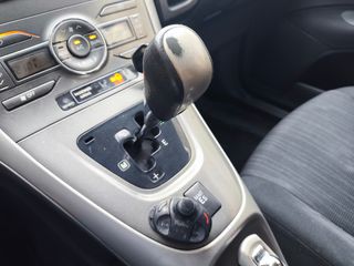 TOYOTA Auris 1.6 VVTi AUTOMATICO