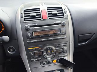 TOYOTA Auris 1.6 VVTi AUTOMATICO