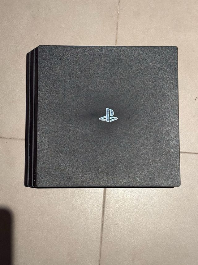 PS4 (PlayStation 4) Negra