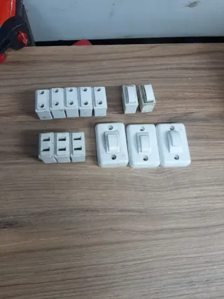 Interruptores y enchufes antiguos