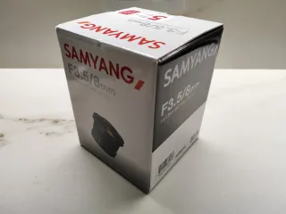 Obiettivo Samyang 8mm F3.5 UMC Fisheye CS II
