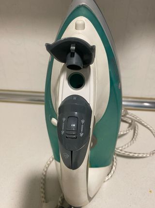 Plancha de ropa Singer 2200W