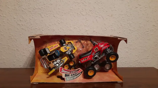 Metal Racers Die-Cast ATV Quad y Moto
