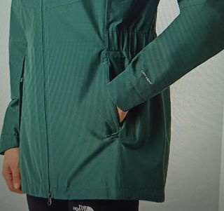 Cortavientos The North Face Mujer. Talla XL- 44/46