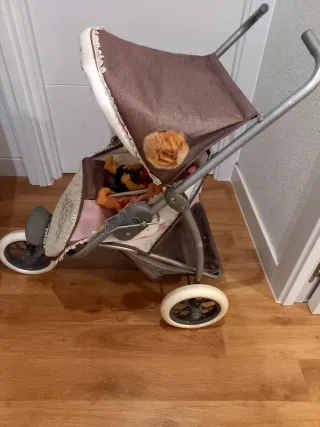 Carrito gemelar para muñecas