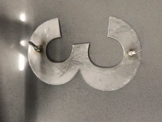 Números plateados para puerta 3 y 6