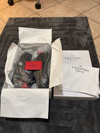 Scarpe Valentino Uomo Pelle Nere Rosse